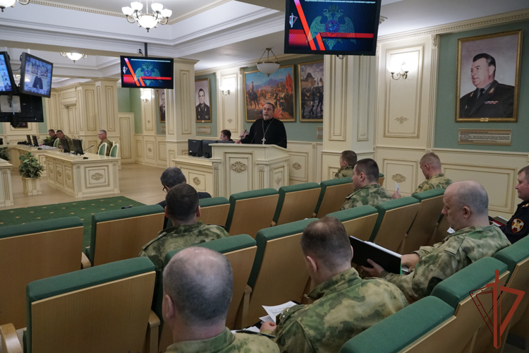 Помощник командующего Восточным округом Росгвардии по работе с верующими поздравил личный состав ведомства и всех православных с наступающей Пасхой