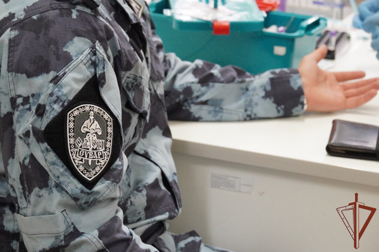 В Чувашии росгвардейцы пополнили банк донорской крови (видео)