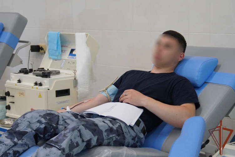 В Чувашии росгвардейцы пополнили банк донорской крови (видео)