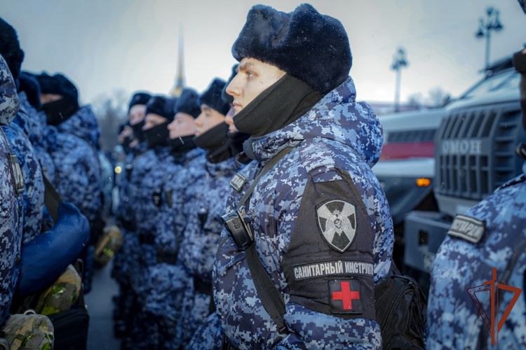 В Санкт-Петербурге росгвардейцы приняли участие в общегородском разводе на службу