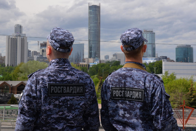 Подразделения Уральского округа Росгвардии обеспечили правопорядок при проведении масштабных мероприятий на Урале