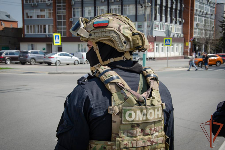 В Пензе при содействии спецназа Росгвардии выявили мигрантов-нелегалов (видео)