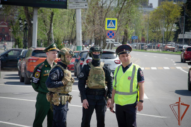 В Пензе при содействии спецназа Росгвардии выявили мигрантов-нелегалов (видео)