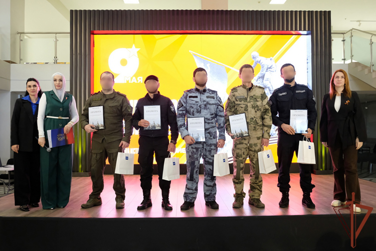 Представители Росгвардии стали победителями тематической интеллектуальной игры в Дагестане