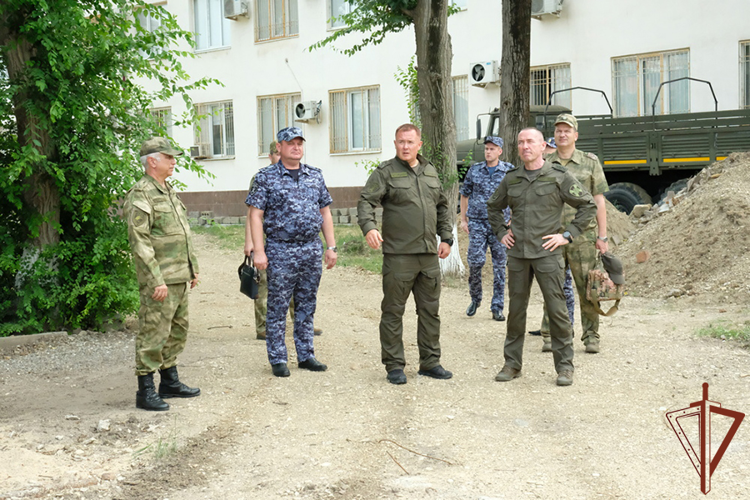 Командующий Северо-Кавказским округом Росгвардии прибыл в Дагестан с рабочей поездкой