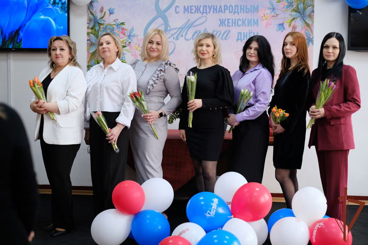 В Центральном округе Росгвардии проходят мероприятия, посвященные Международному женскому дню