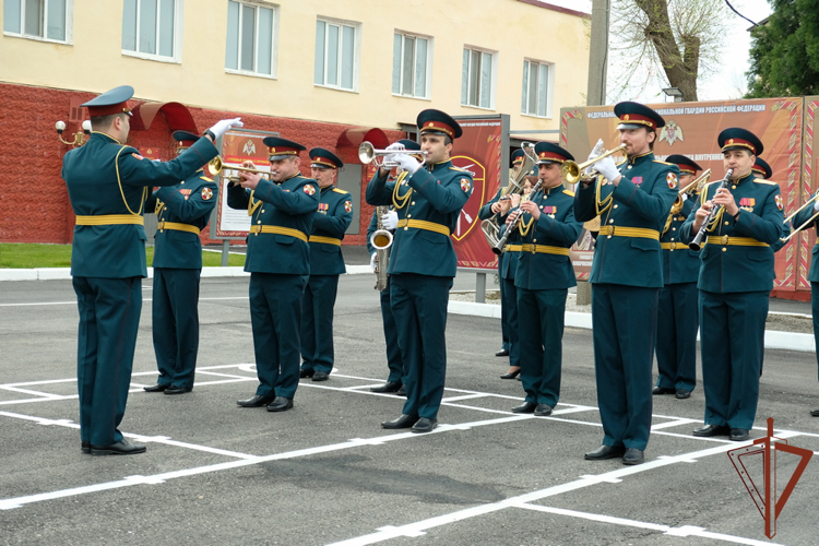 Махачкалинское соединение Росгвардии отметило 30-ю годовщину образования