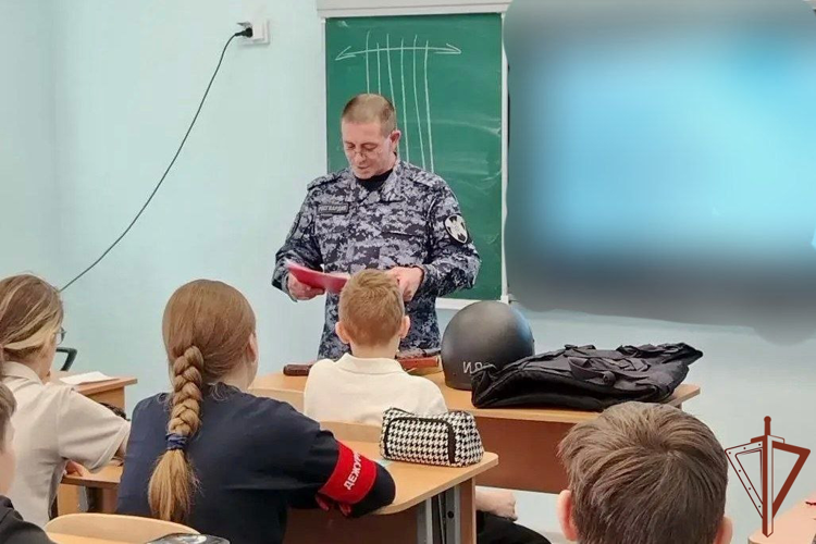 Росгвардейцы в Сибири проводят для молодежи профориентационные и патриотические мероприятия