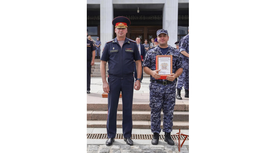 В Москве прошёл выпуск сотрудников вневедомственной охраны Росгвардии (видео)
