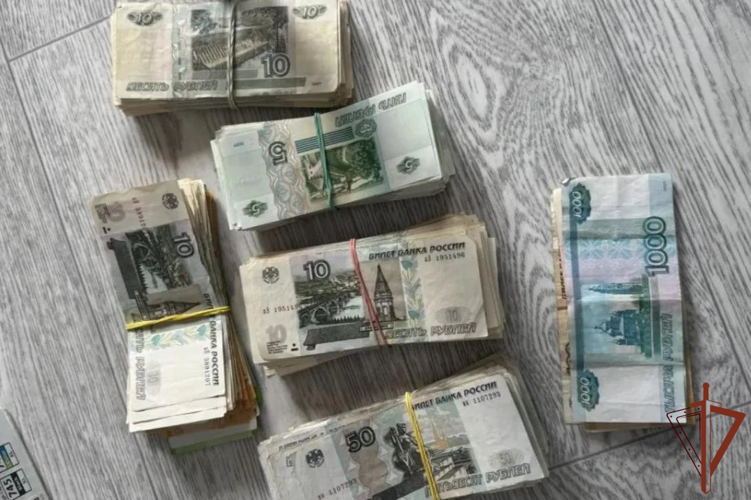 В Тольятти при содействии Росгвардии пресечена деятельность группы, специализировавшейся на хищениях денежных средств у пожилых граждан
