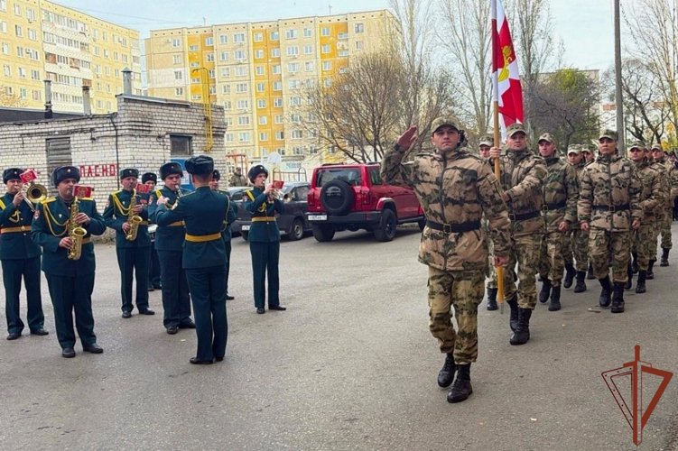 В Димитровграде военнослужащие Росгвардии поздравили труженицу тыла со столетним юбилеем (видео)