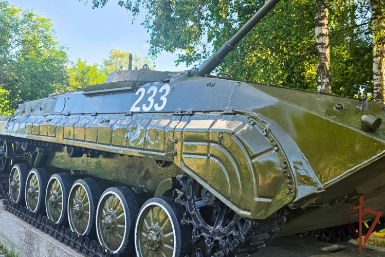 Росгвардейцы отреставрировали выставочную военную технику в Центральном парке Йошкар-Олы