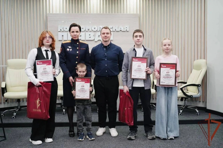 Победителей творческого конкурса «Росгвардия глазами детей» наградили в Самаре