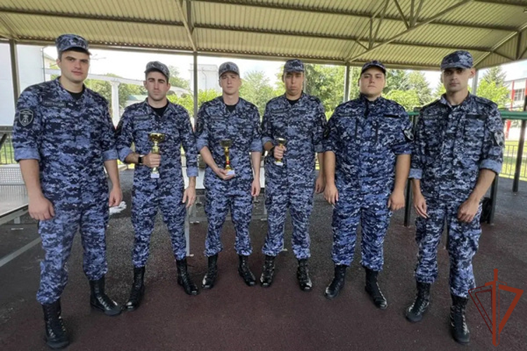 В Кабардино-Балкарии сотрудники Росгвардии провели турнир по настольному теннису ко Дню физкультурника