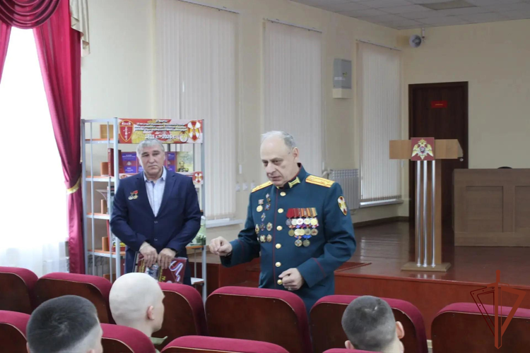 В Приволжье ветеран Росгвардии рассказал военнослужащим о катастрофе на Чернобыльской АЭС