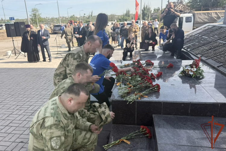 Росгвардейцы стали участниками мероприятий ко Дню освобождения Мариуполя