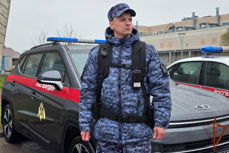 В Санкт-Петербурге сотрудники Росгвардии обеспечили правопорядок при проведении футбольного матча