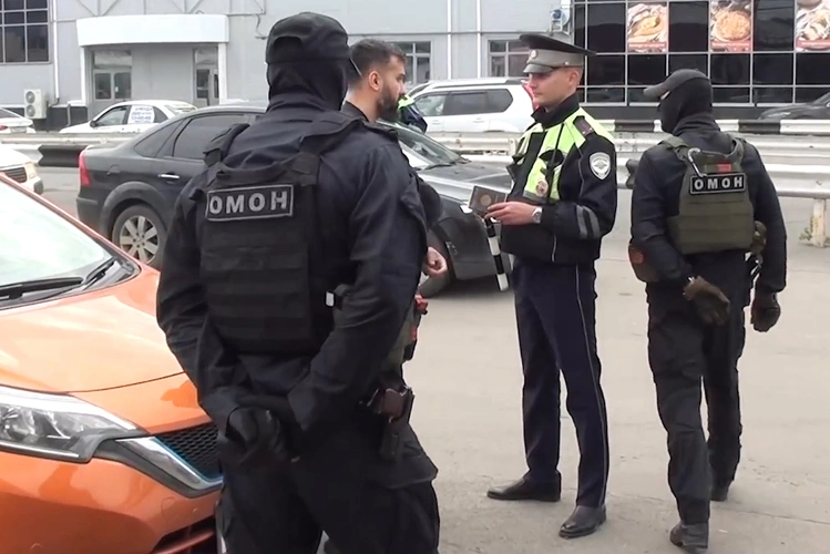 В Кузбассе спецназ Росгвардии оказал содействие в проведении профилактического рейда