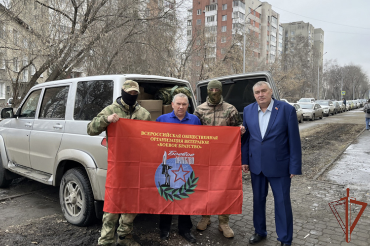 В Кузбассе общественники передали дополнительное снаряжение росгвардейцам в рамках акции «Своих не бросаем»