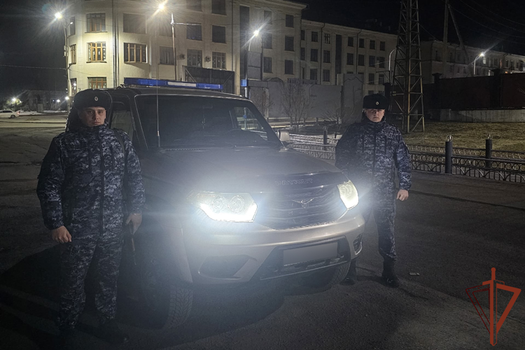 Росгвардейцы в Кузбассе разыскали и вернули домой потерявшегося подростка с особенностями развития