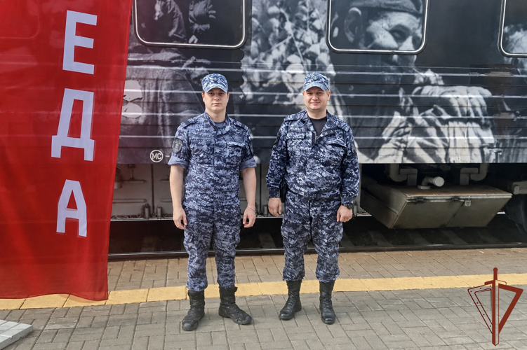 Росгвардейцы обеспечили безопасность «Поезда Победы» в Кузбассе