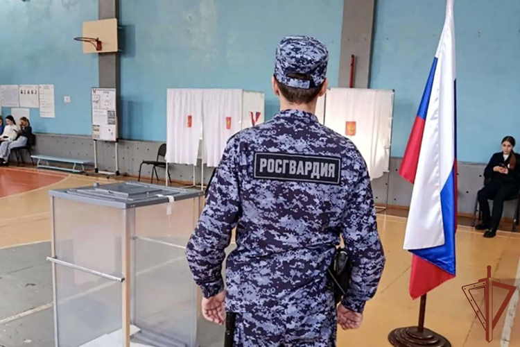 Росгвардейцы обеспечили правопорядок в период голосования в Сибирском федеральном округе
