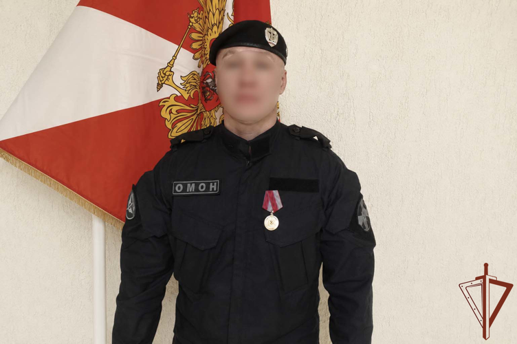 Сотрудник новокузнецкого ОМОН Росгвардии награжден медалью «За спасение»