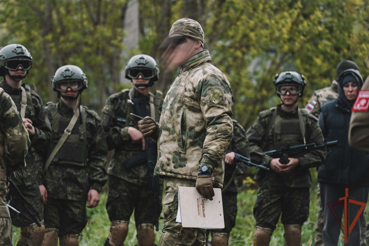 В Сибири росгвардейцы приняли участие в судействе военно-патриотической игры «Зарница 2.0»