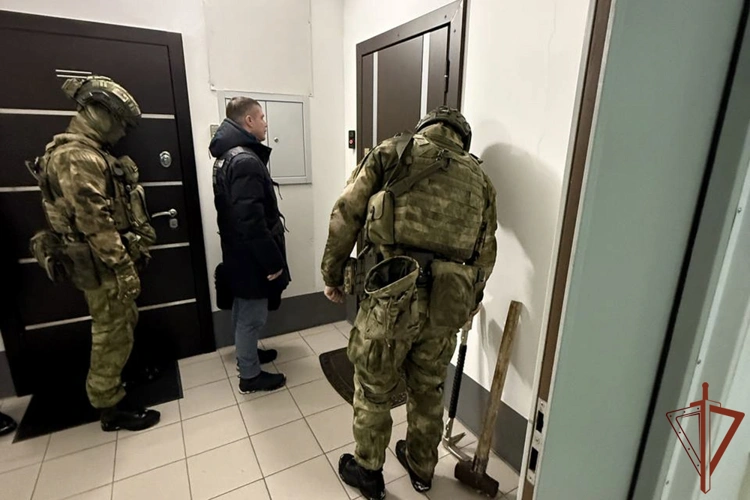 В Кузбассе при содействии СОБР Росгвардии задержан подозреваемый в даче взятки