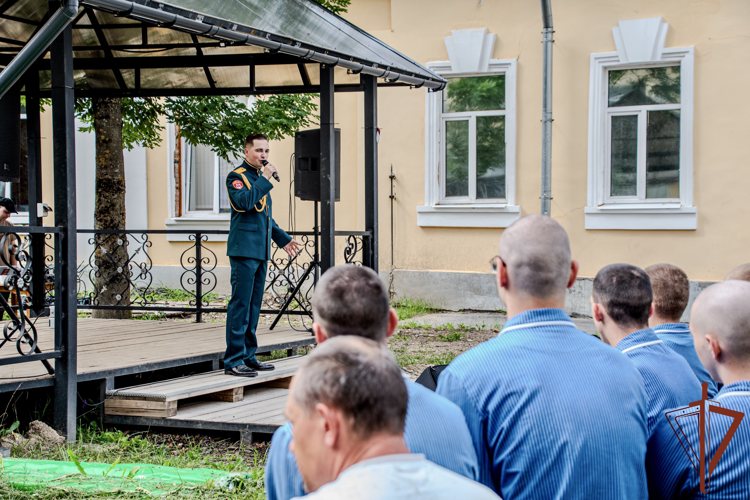 Для раненых на СВО военнослужащих выступил ансамбль песни и пляски Северо-Западного округа Росгвардии в Санкт-Петербурге