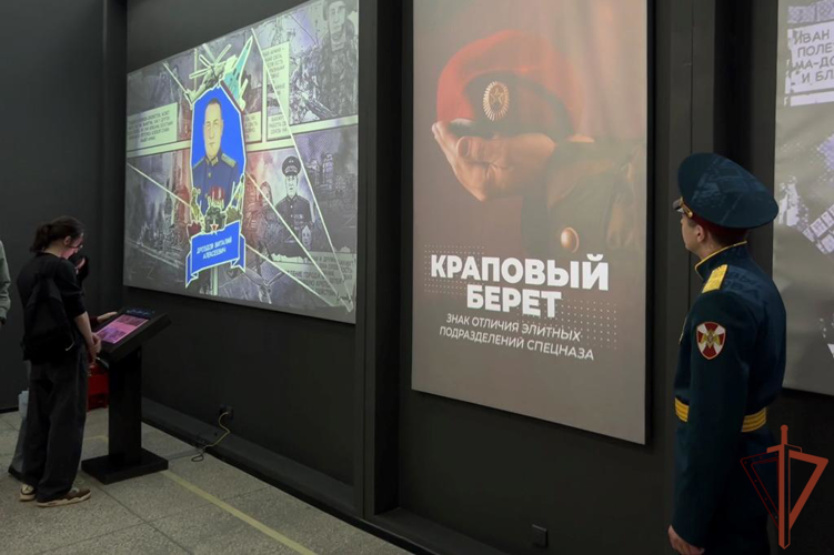 В Перми росгвардейцы представили свою экспозицию на федеральной выставке «Знание. Герои»