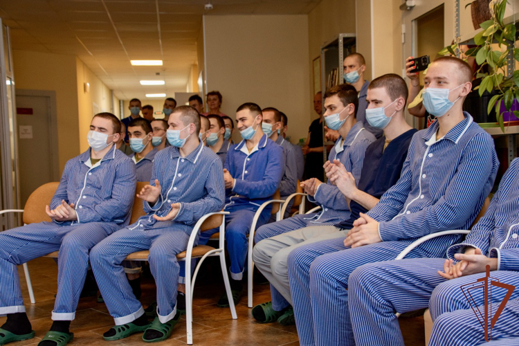 Гастрольный тур в честь 10-летия ведомства продолжает ансамбль Северо-Западного округа Росгвардии
