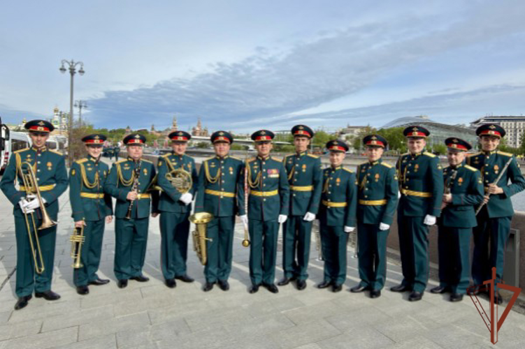 В День Победы военнослужащие и сотрудники Центрального округа Росгвардии приняли участие в военных парадах и торжественных шествиях в регионах ЦФО