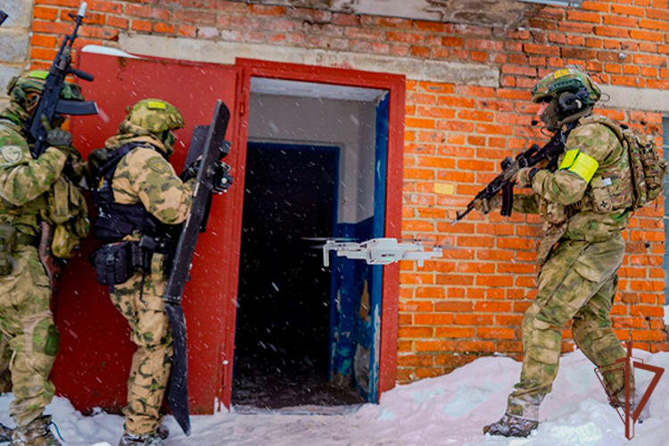 Тактико-специальная тренировка спецподразделения Росгвардии прошла в Подмосковье (видео)