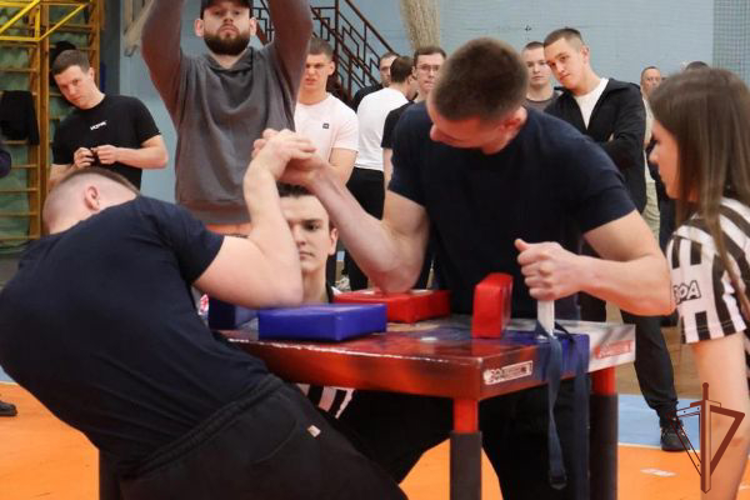 Сборная подмосковного главка Росгвардии завоевала золото в спартакиаде «Динамо» по армрестлингу