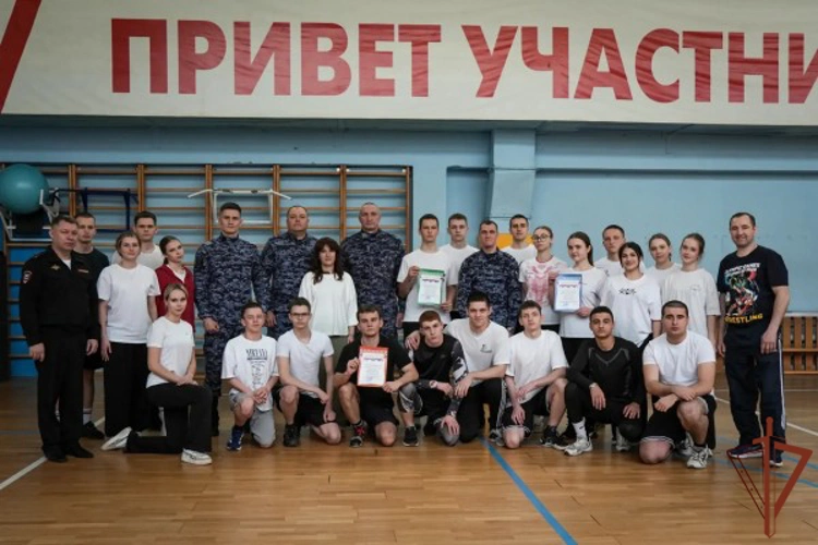 Сотрудники Росгвардии выступили в роли экспертов на спортивно-психологической эстафете в Москве