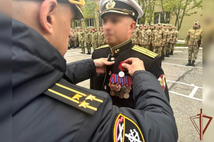 Росгвардейцы-участники СВО награждены госнаградами в Мурманске