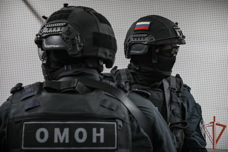 В Оренбурге росгвардейцы задержали карманницу, похитившую 200 тысяч рублей (видео)