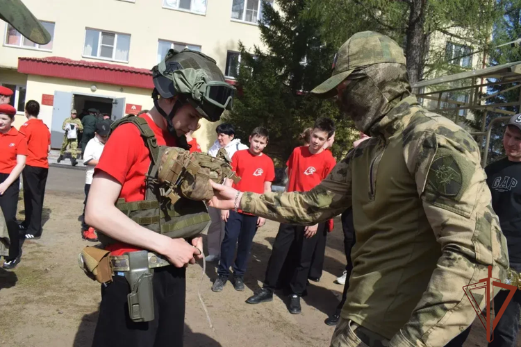 Росгвардейцы в Сибири провели серию патриотических мероприятий