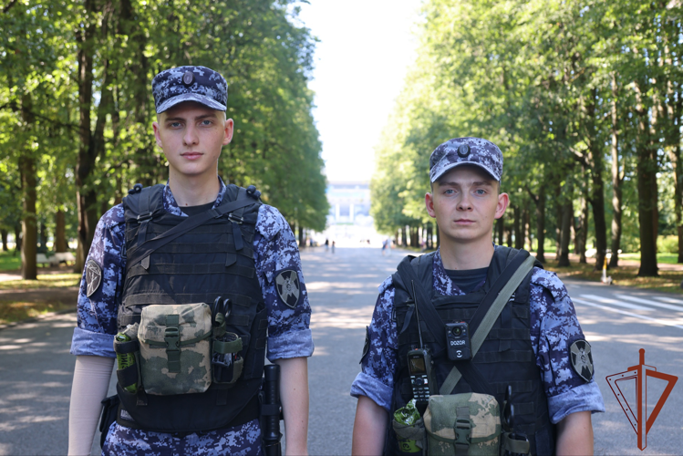 Сотрудники и военнослужащие Росгвардии обеспечили правопорядок при проведении матча РПЛ в Санкт-Петербурге