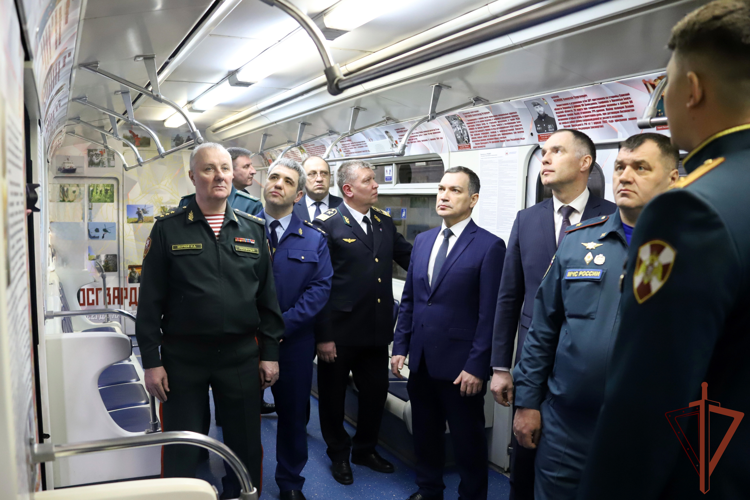 Тематический вагон-музей к юбилею Росгвардии запущен в новосибирском метрополитене