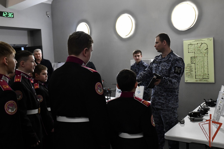 В преддверии 10-летия Росгвардии в Новосибирске открылась мультимедийная выставка «Всегда на страже: история войск правопорядка»