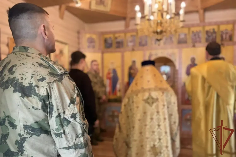 В Ярославле росгвардейцы приняли участие в праздничном богослужении
