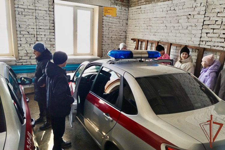 В преддверии юбилея Росгвардии в Сибирском округе войск национальной гвардии прошли дни открытых дверей
