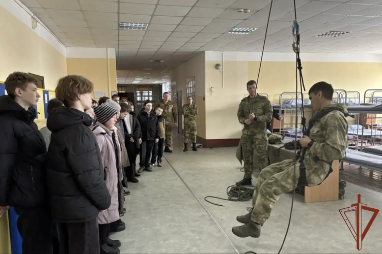 В преддверии юбилея Росгвардии в Сибирском округе войск национальной гвардии прошли дни открытых дверей
