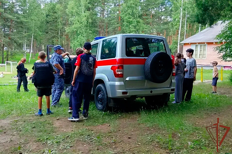 Более 7,5 тысяч юных уральцев стали участниками «Каникул с  Росгвардией» этим летом