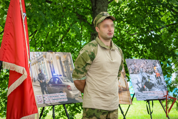 Военные лётчики Северо-Западного округа Росгвардии провели «Зарницу» для детей в честь юбилея ведомства