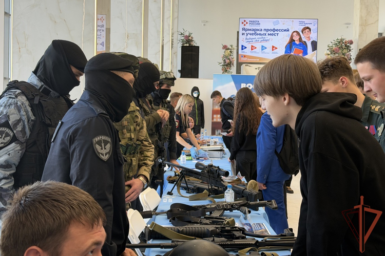 На Дальнем Востоке состоялись профориентационные встречи с молодежью