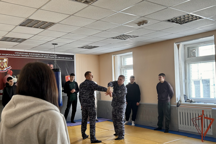 В регионах Сибири прошли патриотические и спортивные мероприятия к 10-летию образования Росгвардии