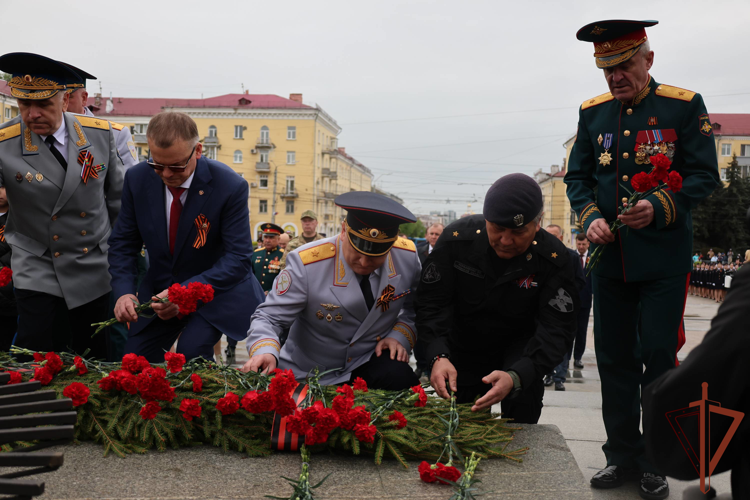 Военнослужащие и сотрудники Центрального округа Росгвардии приняли участие в военных парадах и торжественных шествиях в регионах ЦФО